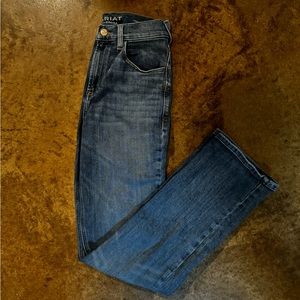 ARIAT ultra high rise relaxed straight jeans - size 26R